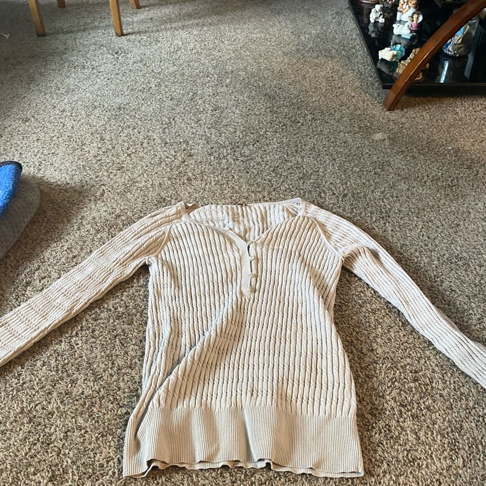 Shirts and pants xl-l and pants from 12-16 - Picture 11 of 16